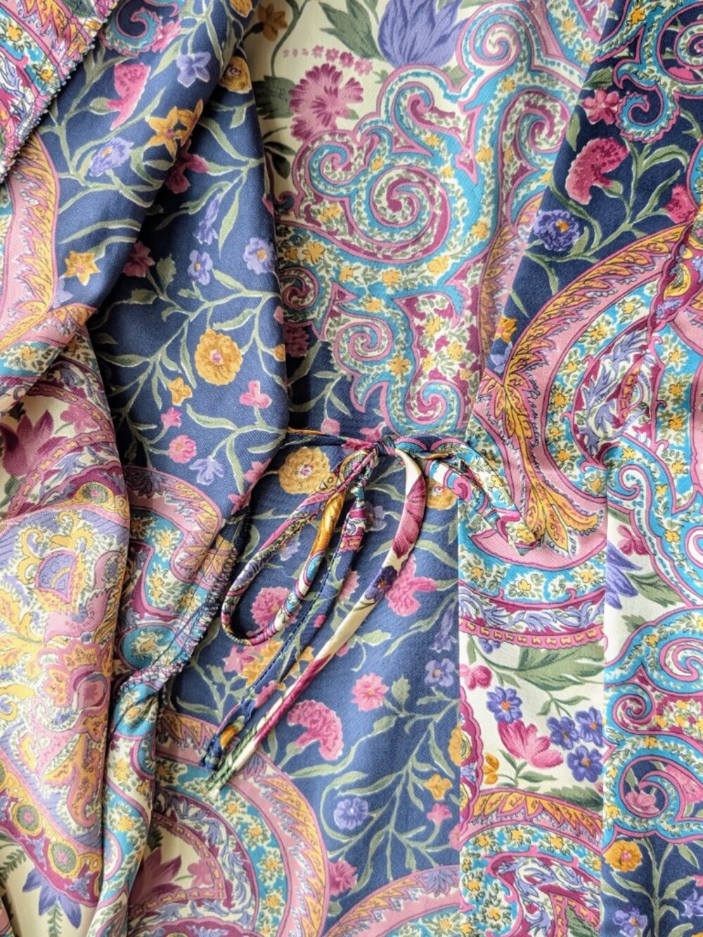 Vintage California Dynasty Colorful Paisley Satin Nightgown and Robe Set S/M - Picture 12 of 14